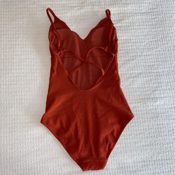Lululemon Woman’s One Piece Swimsuit, Small, Color Cayenne - Picture 15 of 16